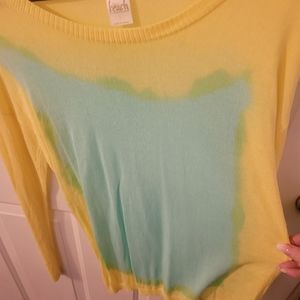 Beach (Macys) brand lightweight yellow & teal long sleeve sweater L